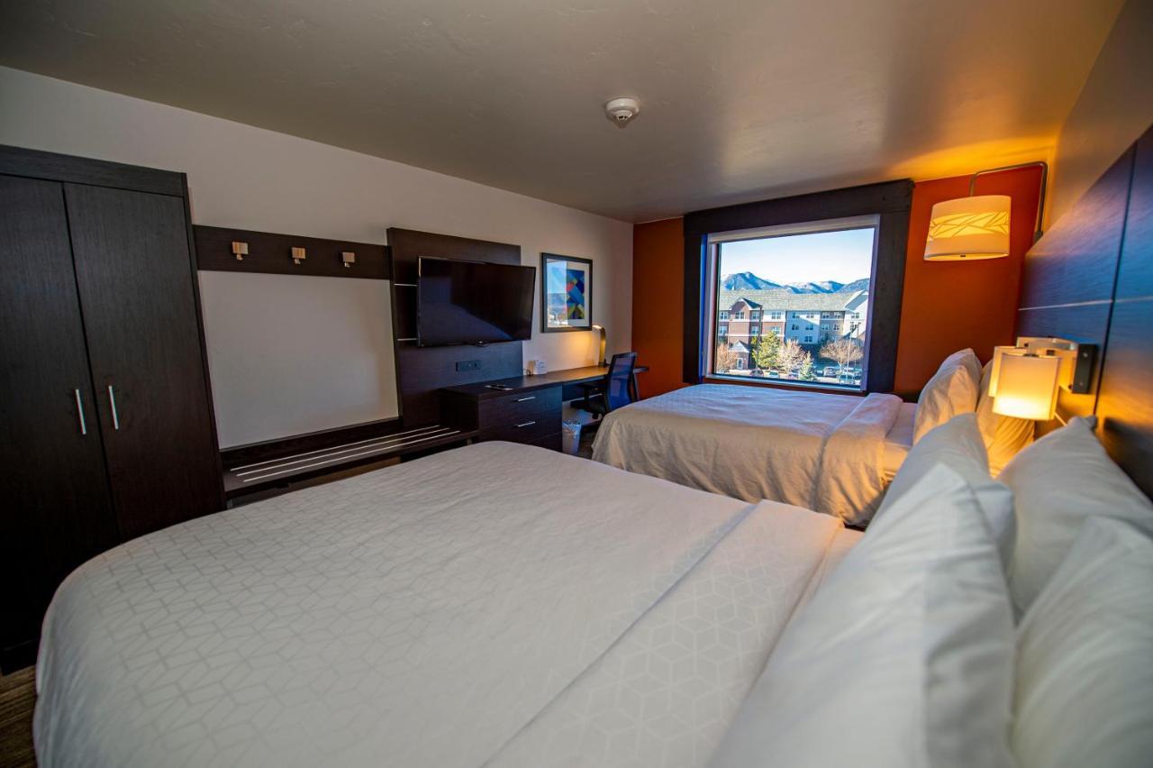 Holiday Inn Express & Suites - Colorado Springs Afa Northgate By Ihg Esterno foto