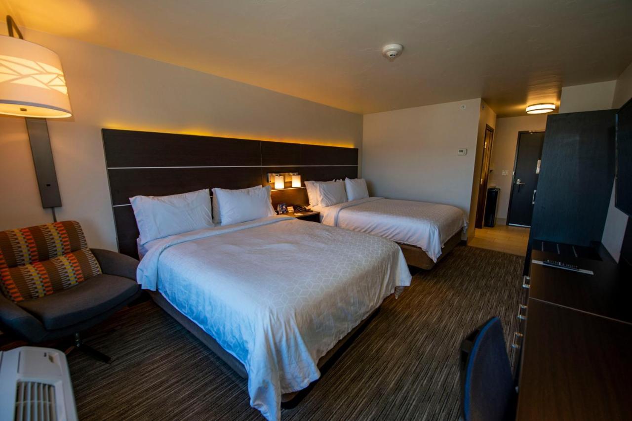 Holiday Inn Express & Suites - Colorado Springs Afa Northgate By Ihg Esterno foto