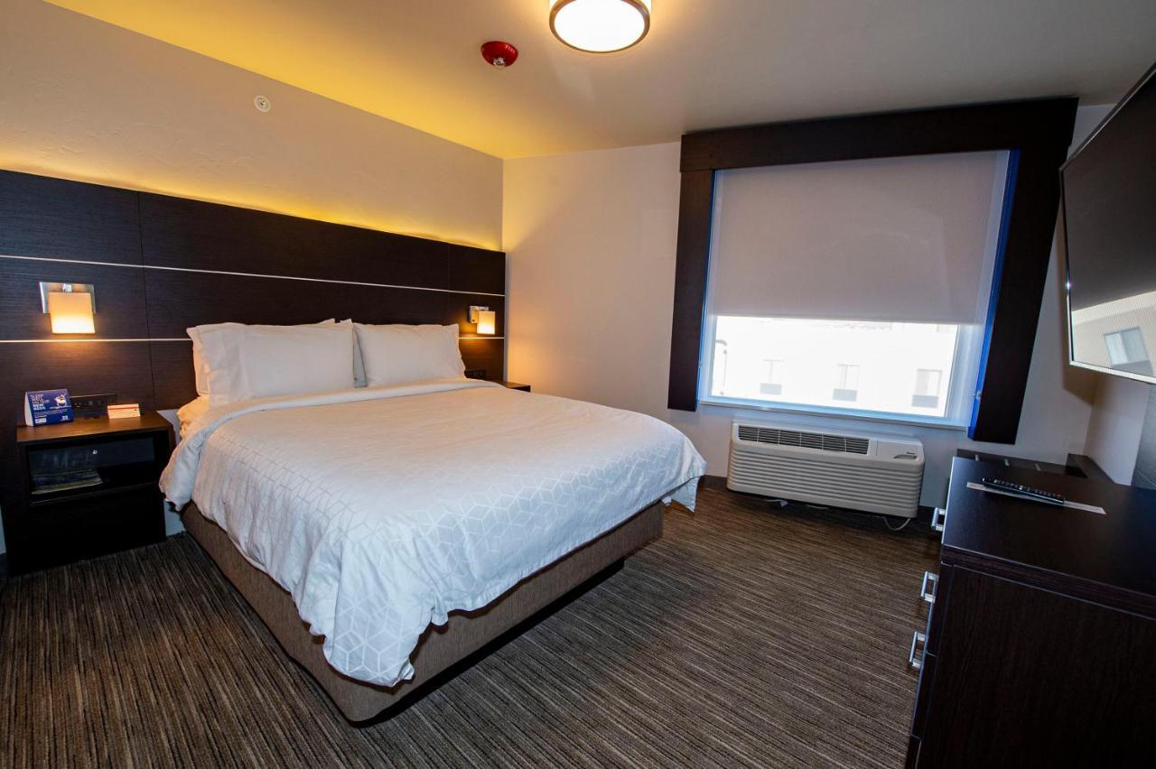 Holiday Inn Express & Suites - Colorado Springs Afa Northgate By Ihg Esterno foto