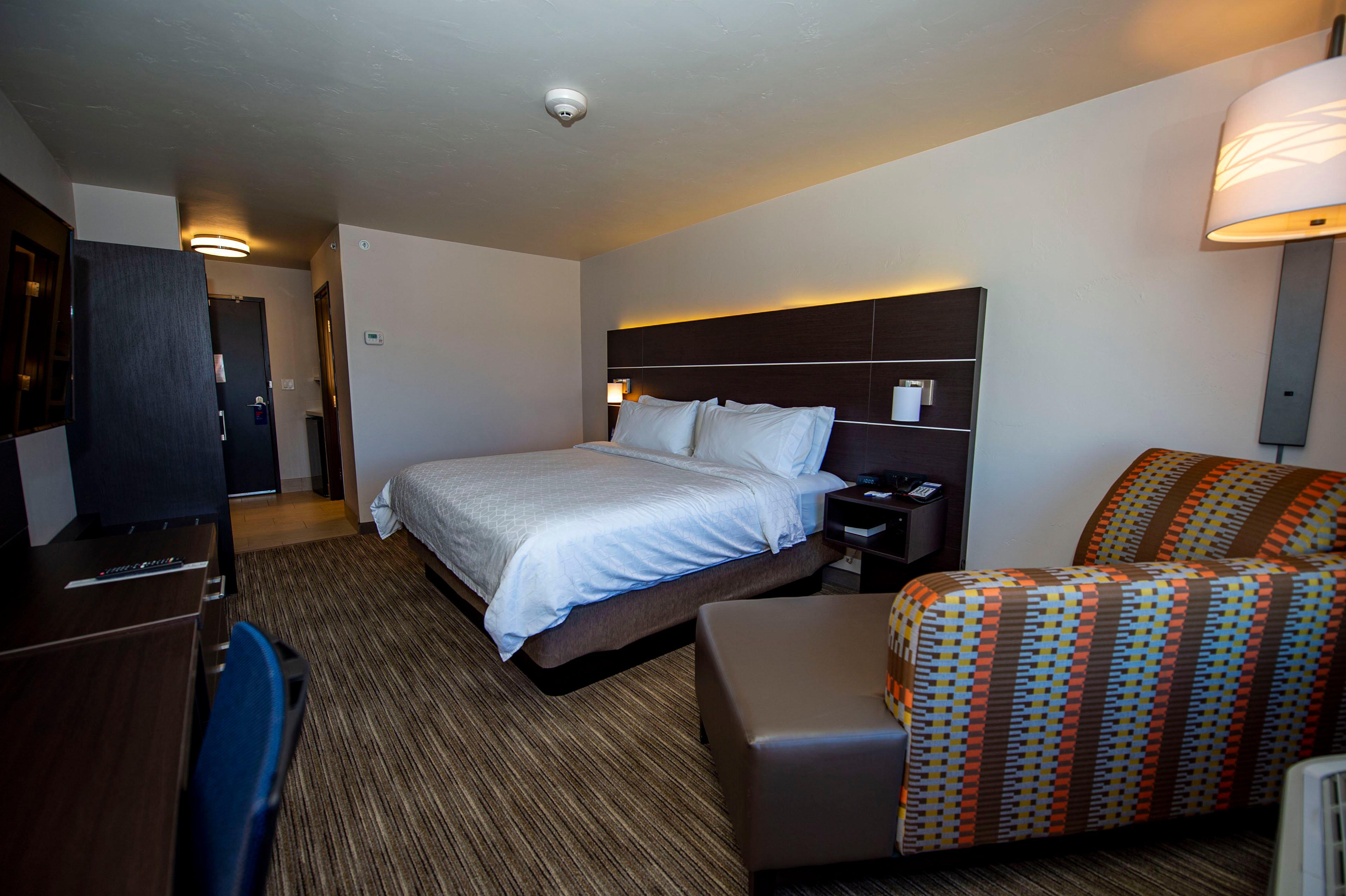 Holiday Inn Express & Suites - Colorado Springs Afa Northgate By Ihg Esterno foto