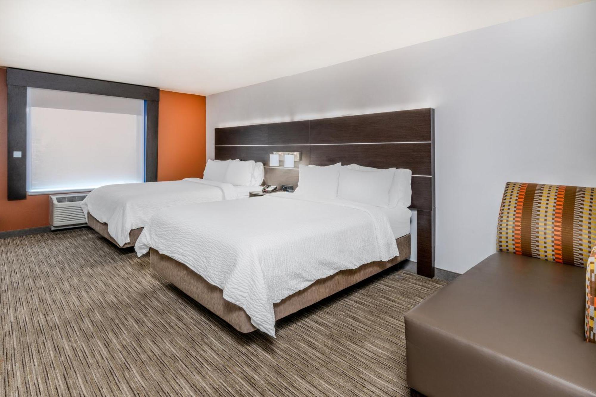 Holiday Inn Express & Suites - Colorado Springs Afa Northgate By Ihg Esterno foto