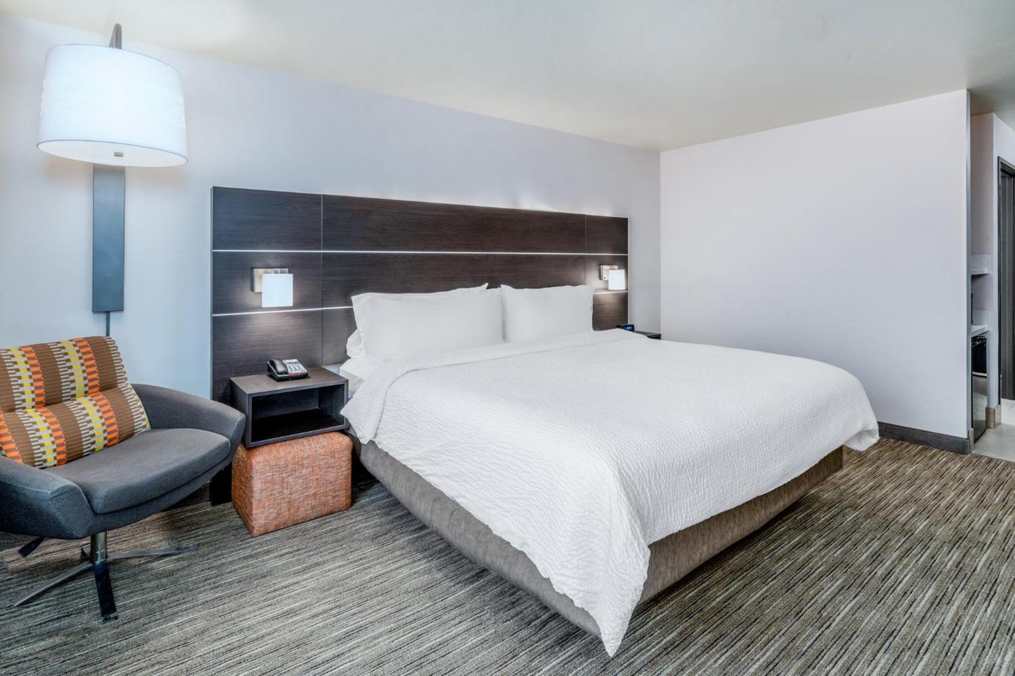 Holiday Inn Express & Suites - Colorado Springs Afa Northgate By Ihg Esterno foto