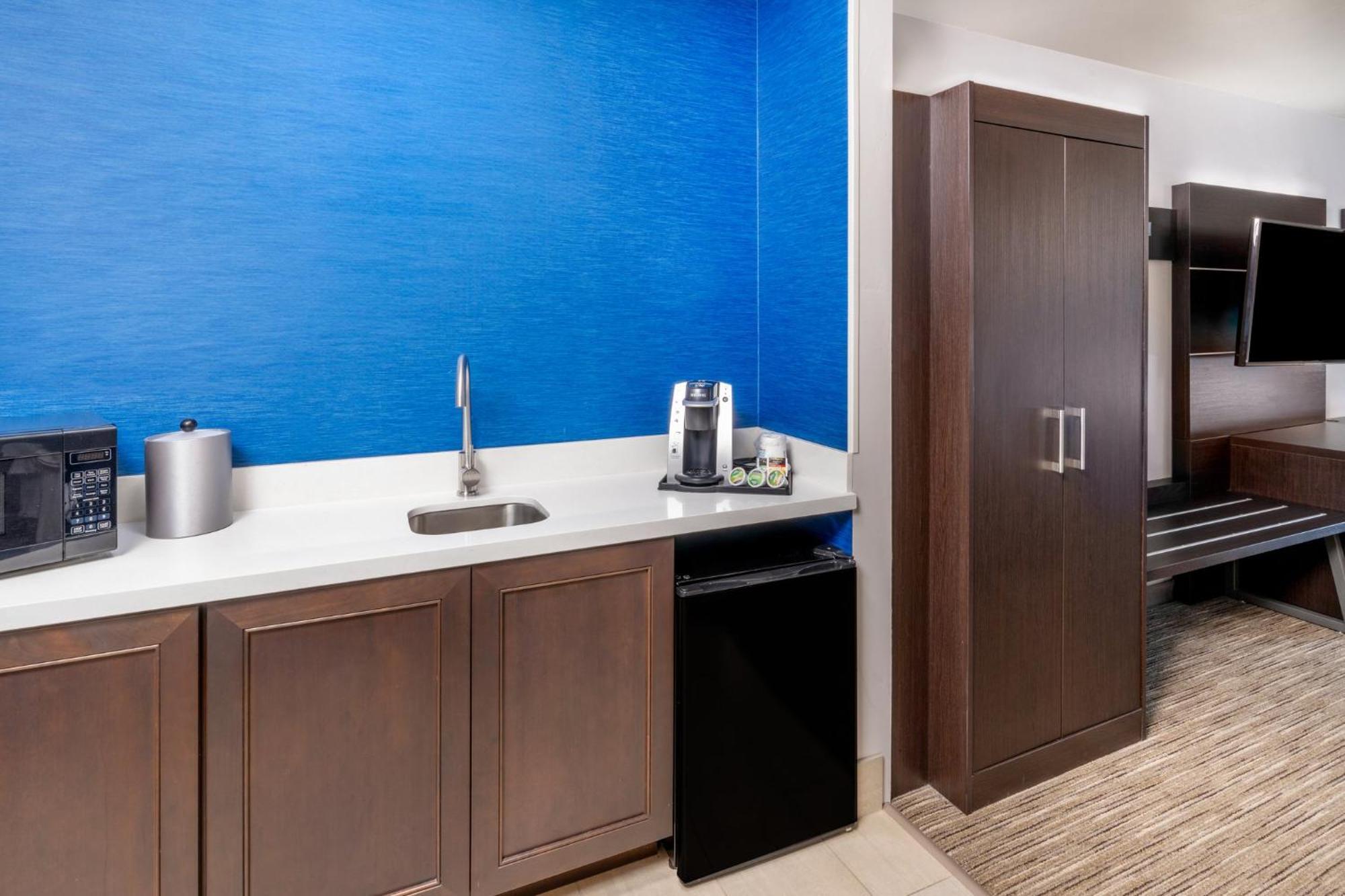 Holiday Inn Express & Suites - Colorado Springs Afa Northgate By Ihg Esterno foto