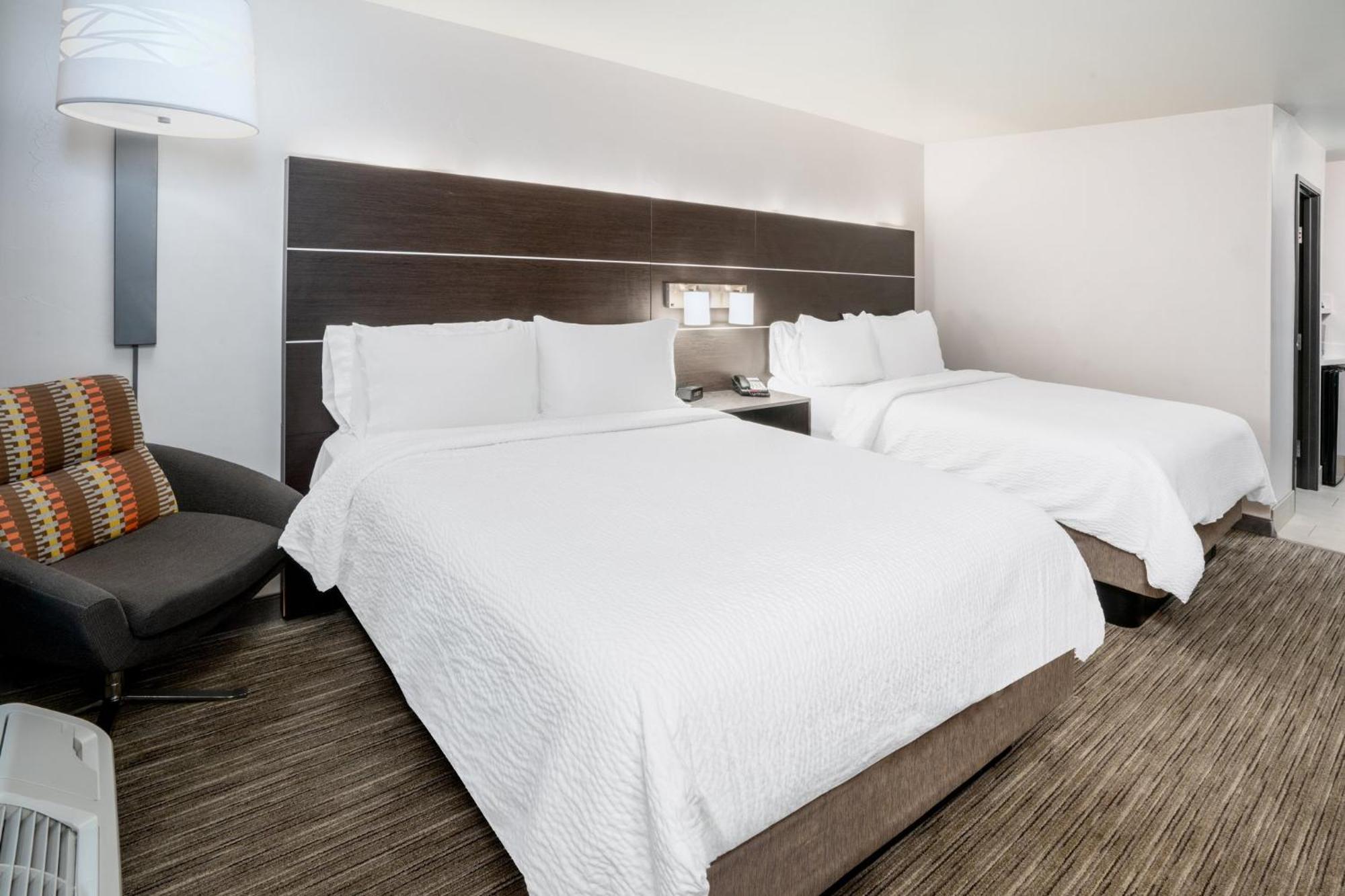 Holiday Inn Express & Suites - Colorado Springs Afa Northgate By Ihg Esterno foto
