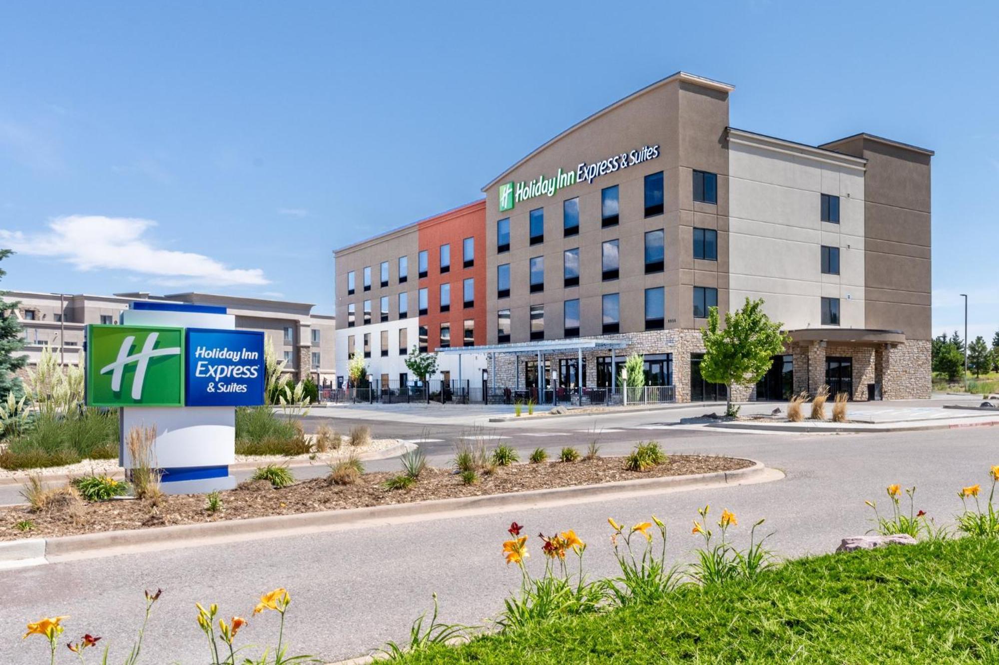 Holiday Inn Express & Suites - Colorado Springs Afa Northgate By Ihg Esterno foto
