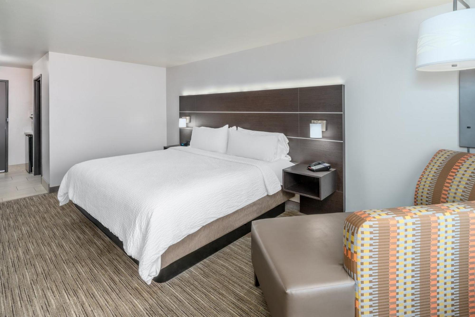 Holiday Inn Express & Suites - Colorado Springs Afa Northgate By Ihg Esterno foto