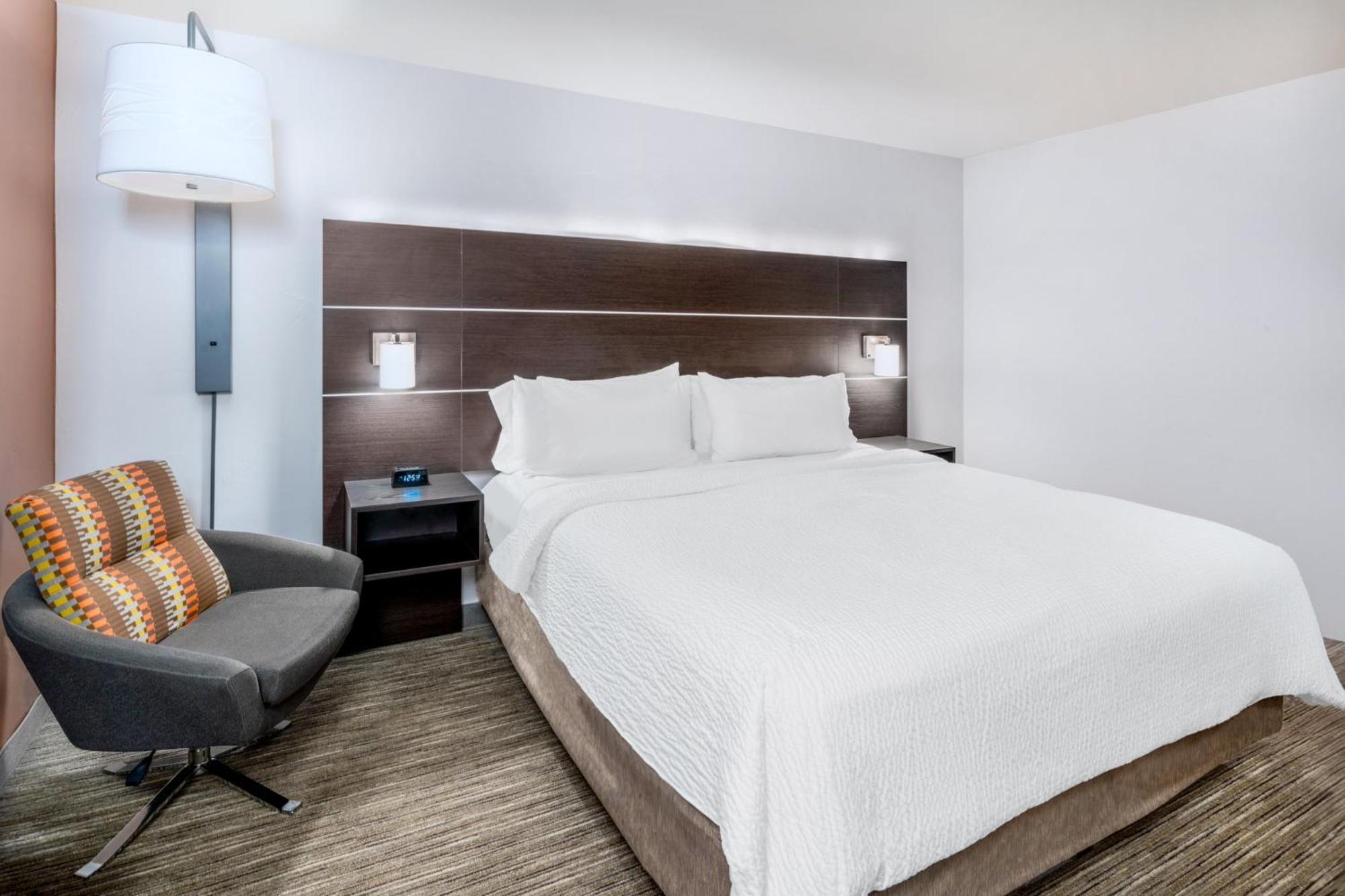Holiday Inn Express & Suites - Colorado Springs Afa Northgate By Ihg Esterno foto