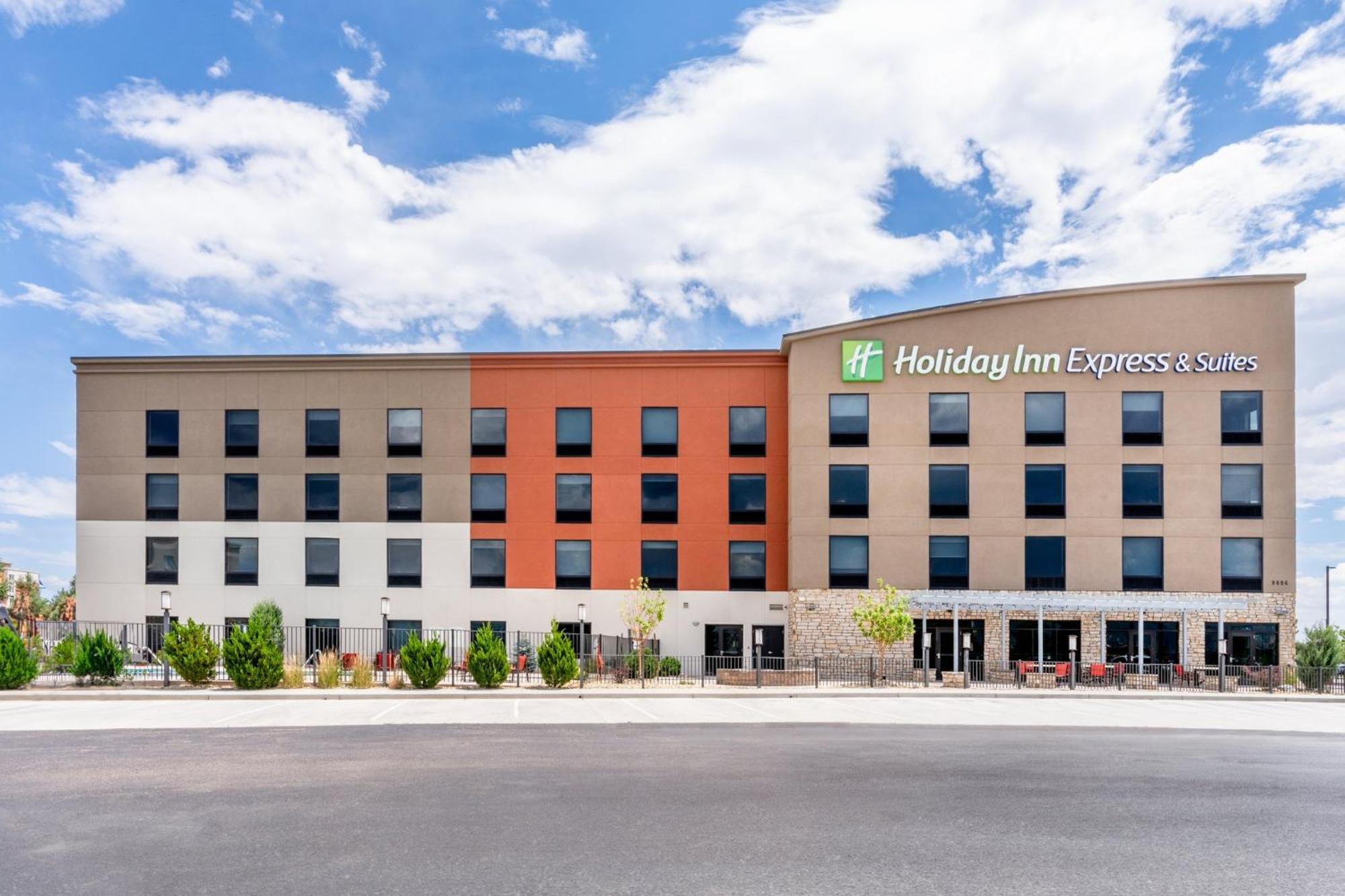 Holiday Inn Express & Suites - Colorado Springs Afa Northgate By Ihg Esterno foto