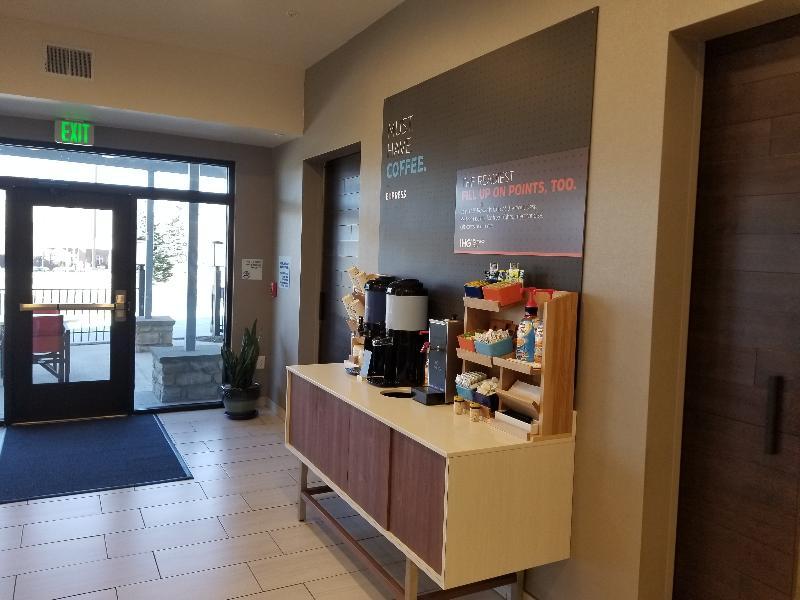 Holiday Inn Express & Suites - Colorado Springs Afa Northgate By Ihg Esterno foto